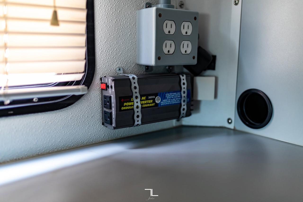 1999 Ford E-450 Cube Van Diesel Mobile Office Red Deer AB