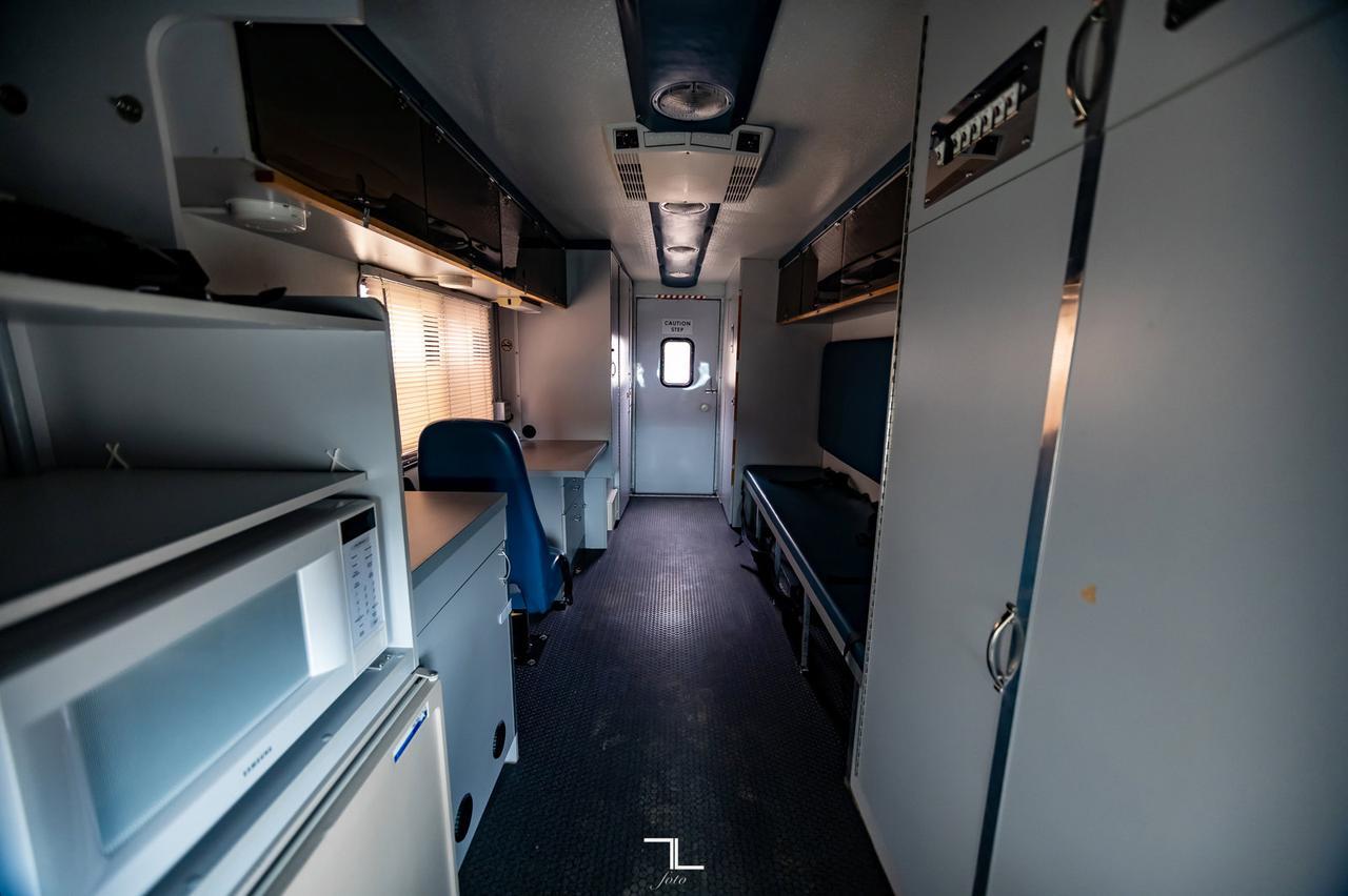 1999 Ford E-450 Cube Van Diesel Mobile Office Red Deer AB