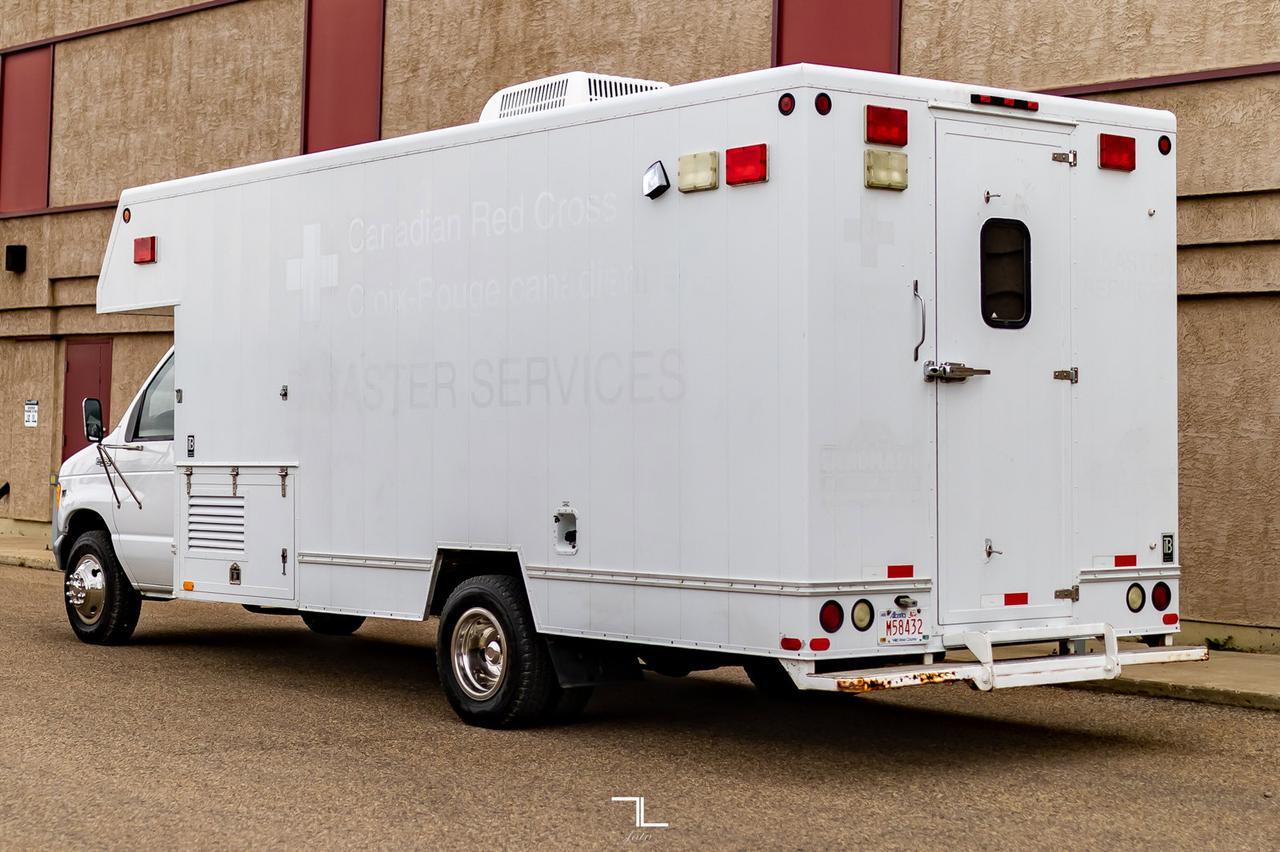 1999 Ford E-450 Cube Van Diesel Mobile Office Red Deer AB