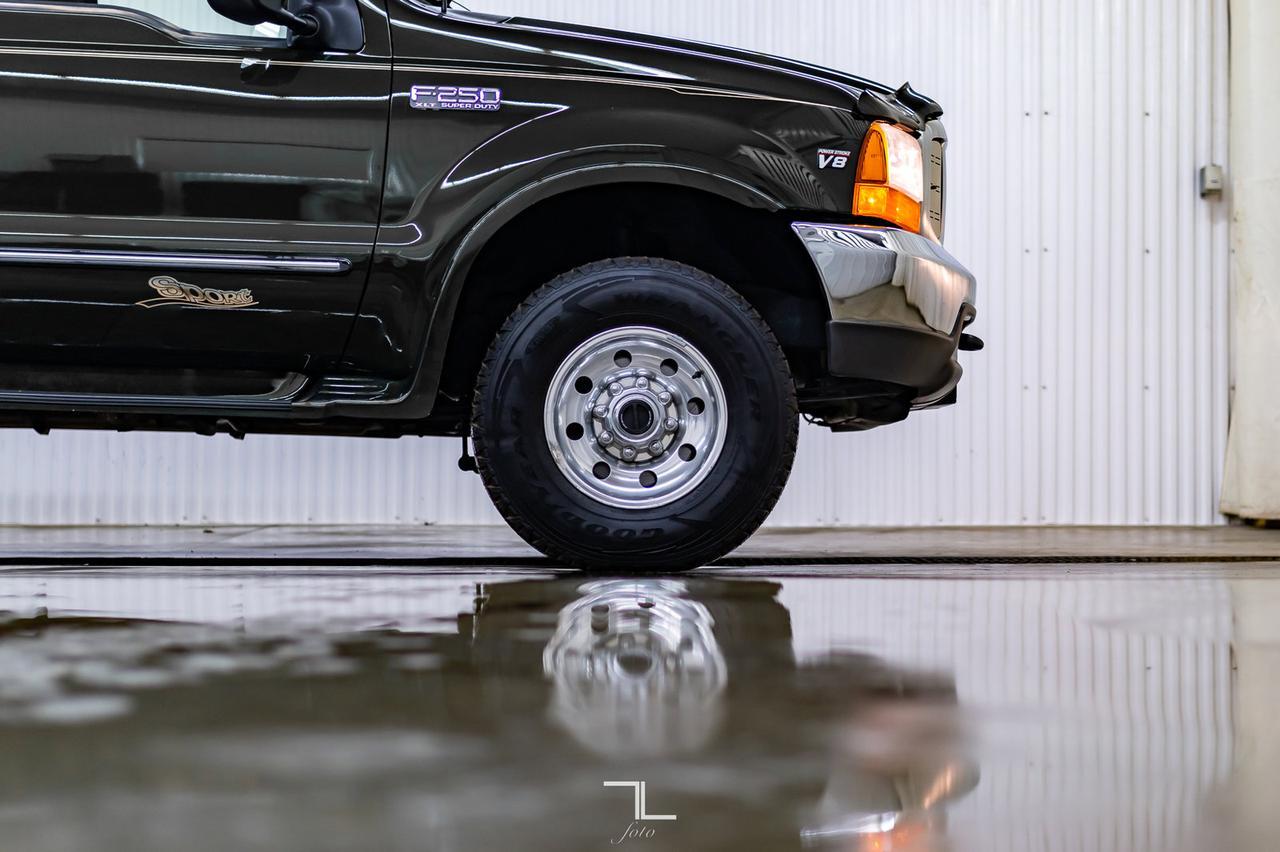 1999 Ford F-250 4x4 Super Cab XLT FX4 Longbox Diesel Red Deer AB