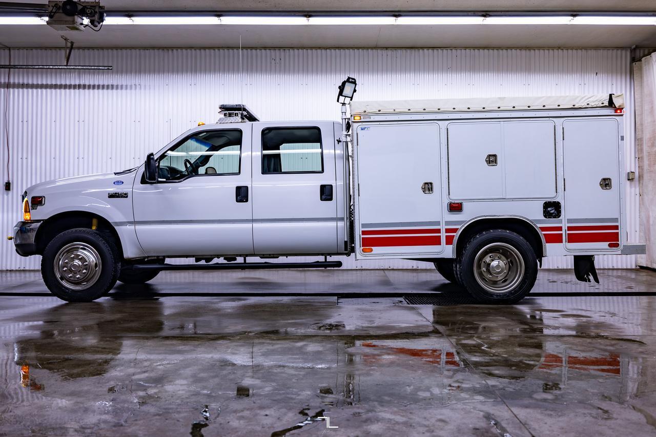 1999 Ford F-450 4x4 Crew Cab XLT Rescue Mechanics Diesel Manual Red Deer AB
