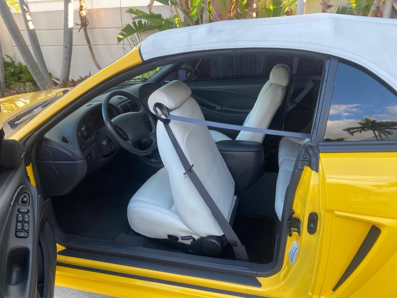 1999 Ford Mustang GT LOW MILES 8,145 1 OWNER FL CONV Pompano Beach FL