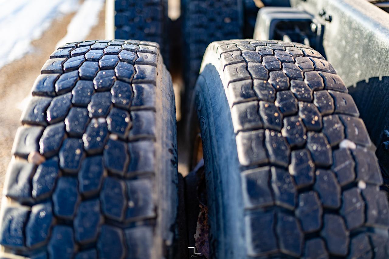 1999 Freightliner FL80 T/A Cab & Chassis Diesel Red Deer AB