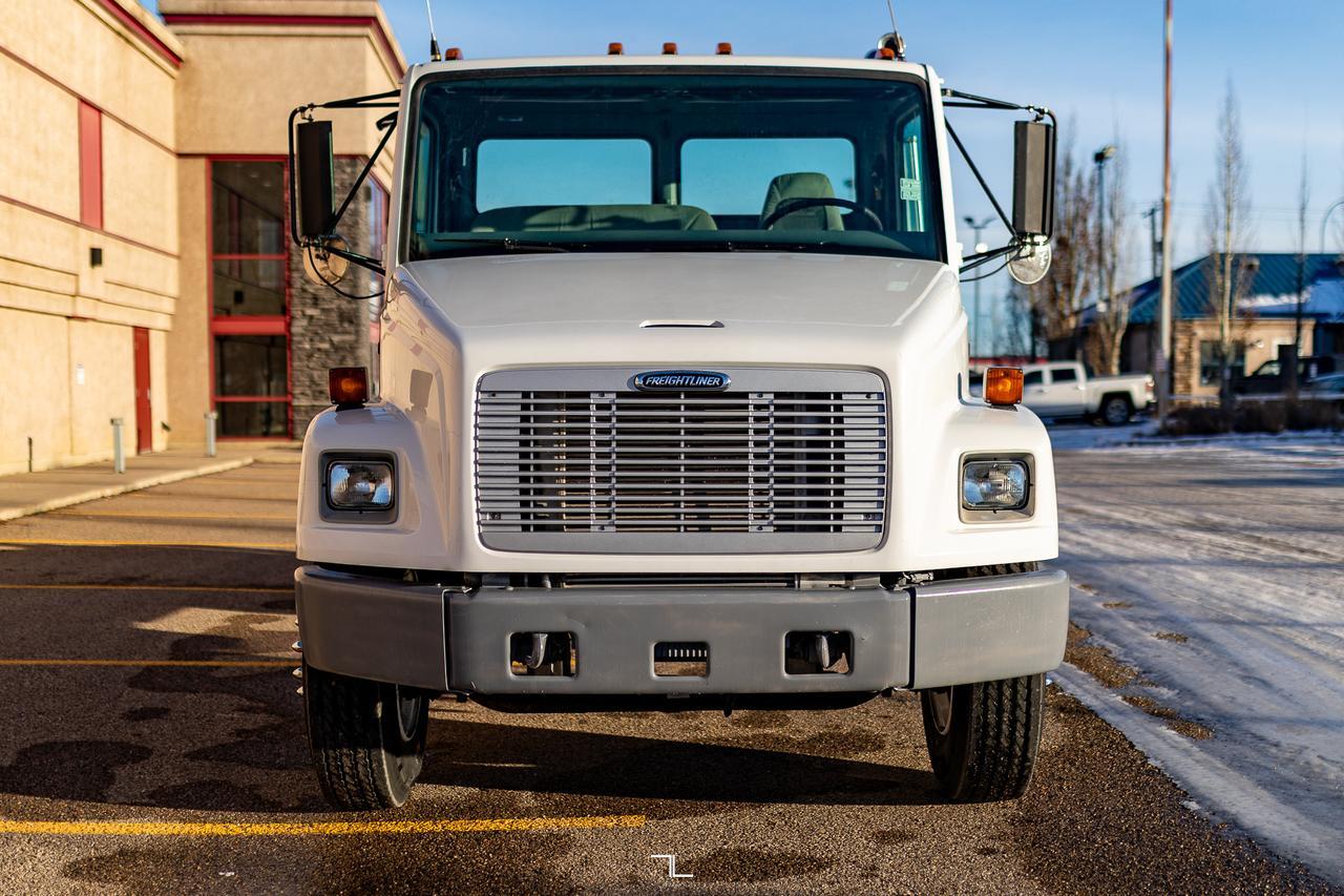 1999 Freightliner FL80 T/A Cab & Chassis Diesel Red Deer AB