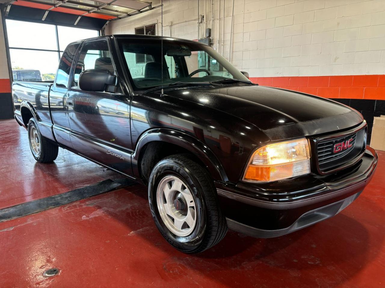 1999 Gmc Sonoma SLS photo 4