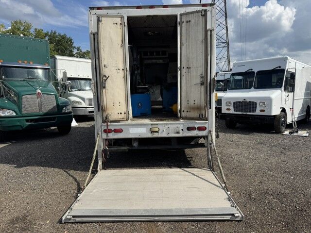 1999 International 16' Wheel & Tire Repair Truck with 5.5' Liftgate Henrico VA