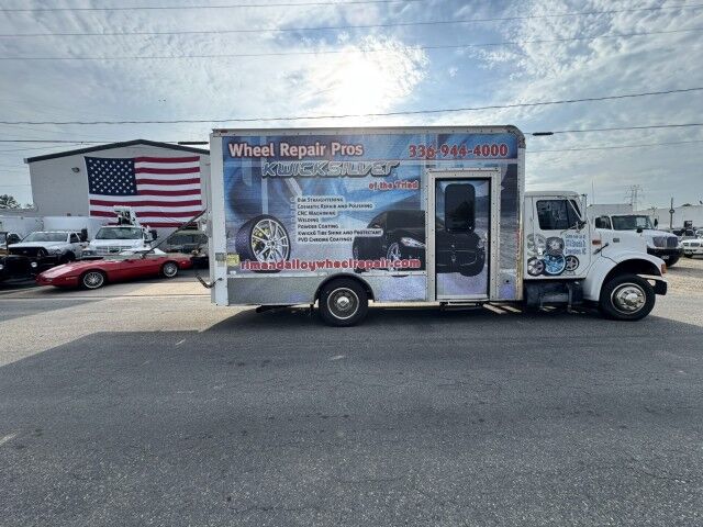 1999 International 16' Wheel & Tire Repair Truck with 5.5' Liftgate