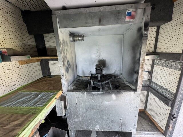 1999 International 16' Wheel & Tire Repair Truck with 5.5' Liftgate Henrico VA