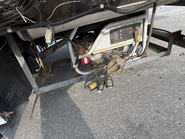 1999 International 16' Wheel & Tire Repair Truck with 5.5' Liftgate Henrico VA