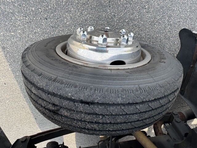 1999 International 16' Wheel & Tire Repair Truck with 5.5' Liftgate Henrico VA