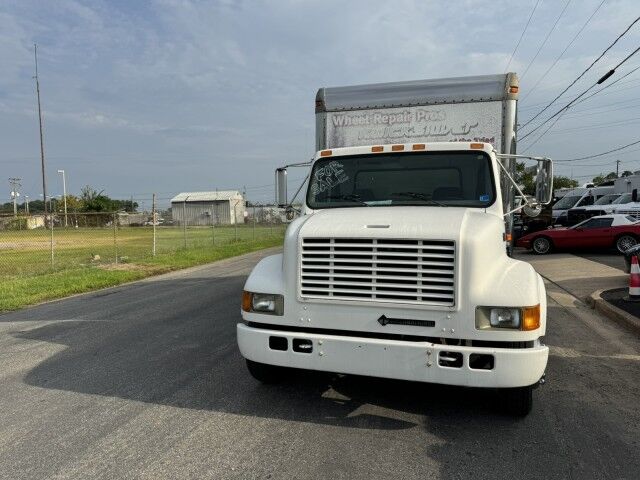 1999 International 16' Wheel & Tire Repair Truck with 5.5' Liftgate