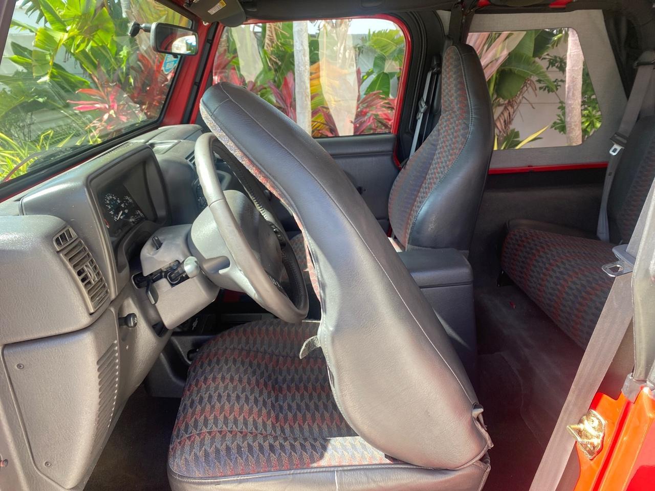 1999 Jeep Wrangler Sport AUTO AC 4.0 6 CYL LOW MILES 92,727 Pompano Beach FL