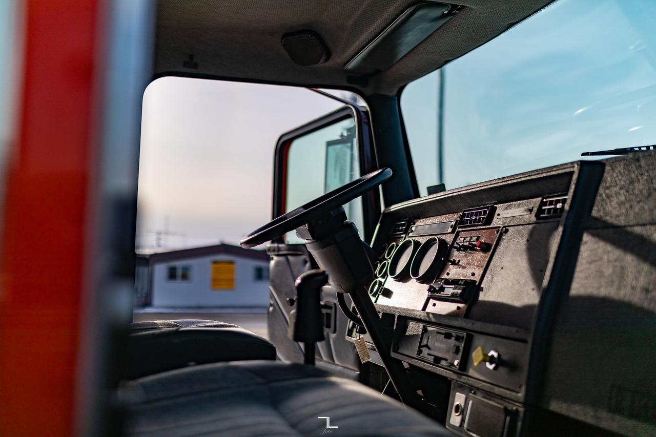 1999 Kenworth T-300 Daycab & Chassis Diesel Manual Red Deer AB