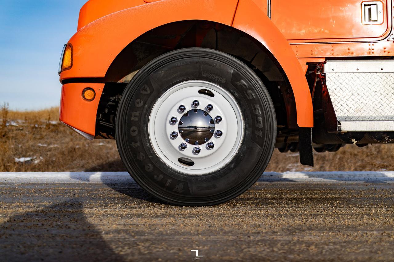 1999 Kenworth T-300 Daycab & Chassis Diesel Manual Red Deer AB