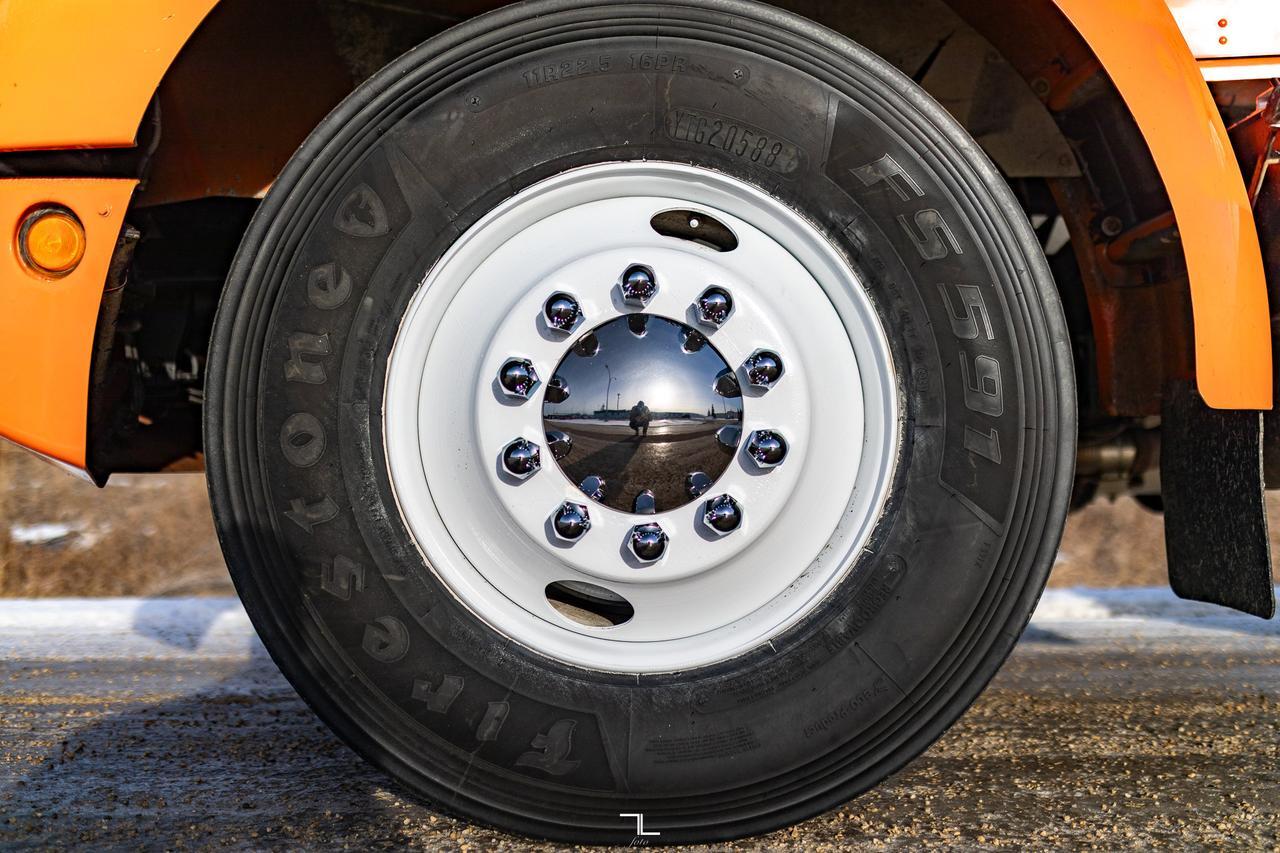 1999 Kenworth T-300 Daycab & Chassis Diesel Manual Red Deer AB