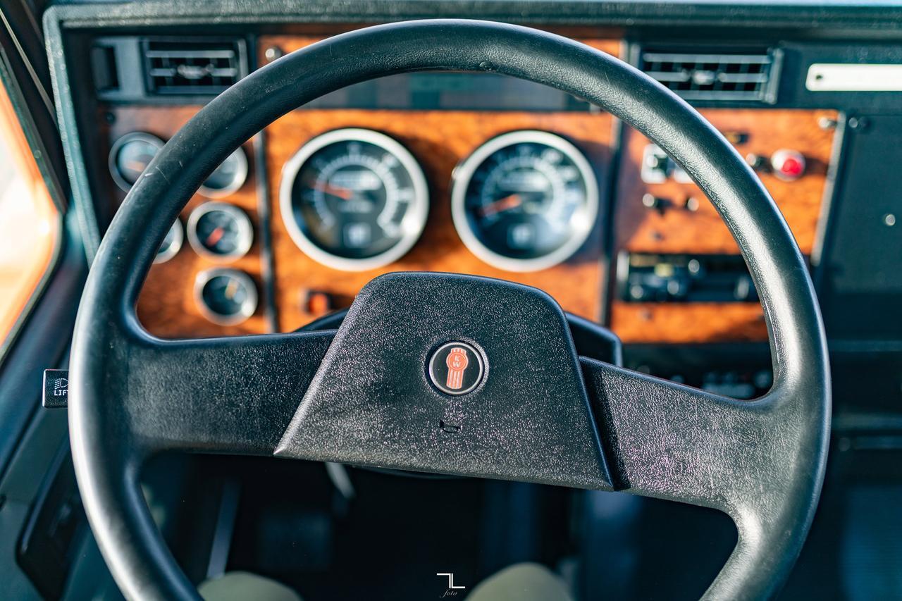 1999 Kenworth T-300 Daycab & Chassis Diesel Manual Red Deer AB