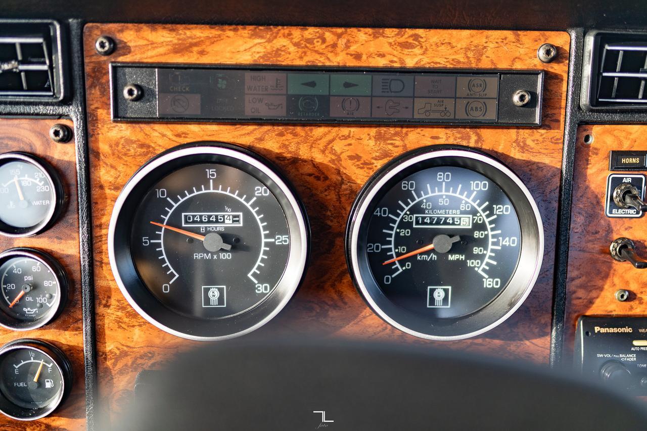 1999 Kenworth T-300 Daycab & Chassis Diesel Manual Red Deer AB