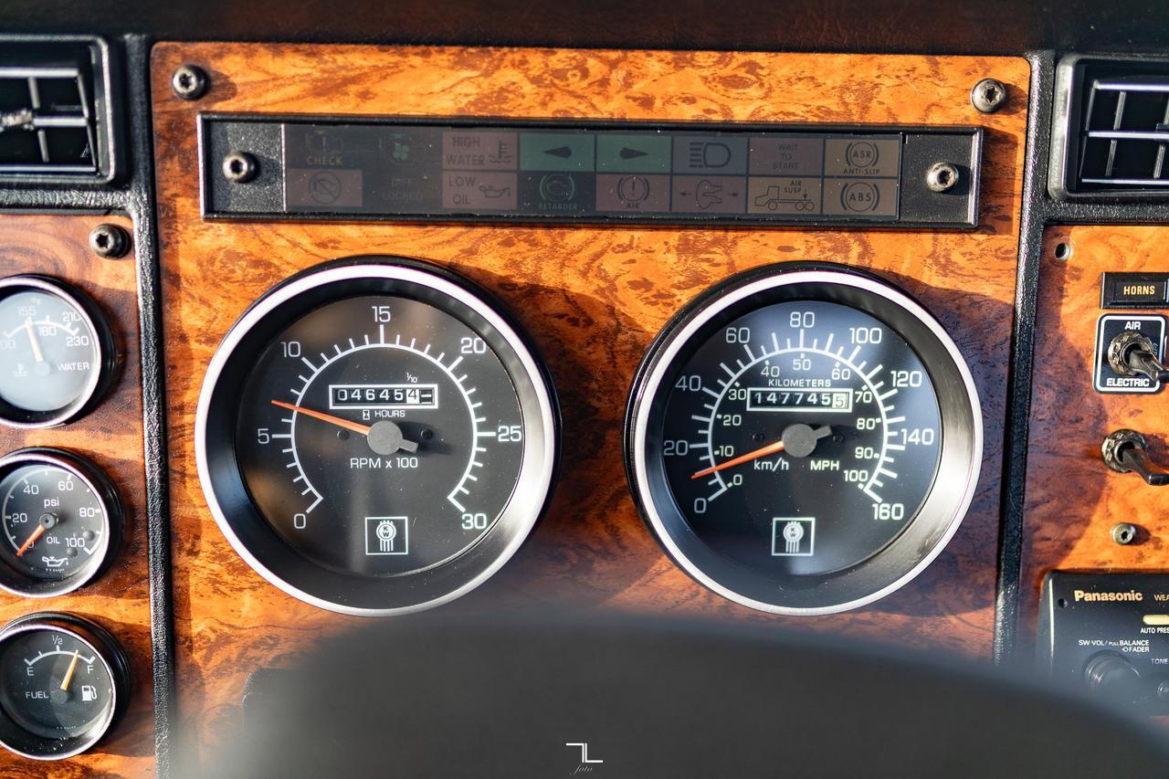 1999 Kenworth T-300 Daycab & Chassis Diesel Manual Red Deer AB