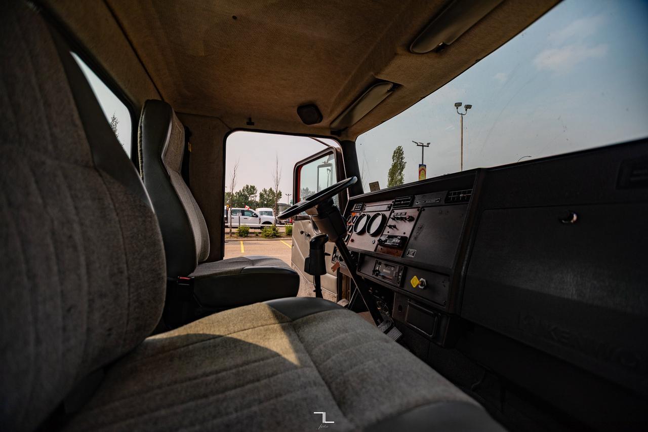 1999 Kenworth T300 Daycab & Chassis Diesel Red Deer AB