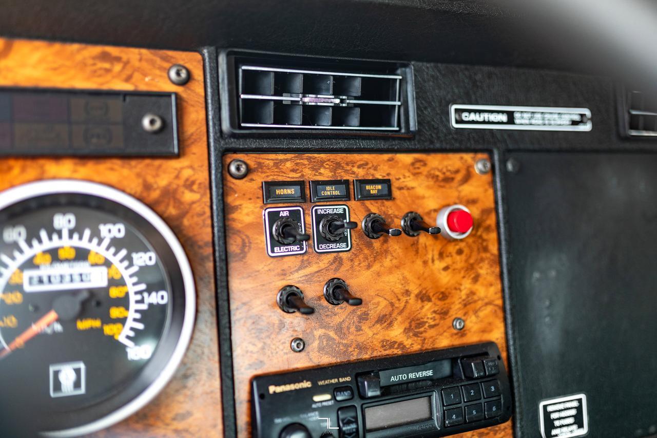 1999 Kenworth T300 Daycab & Chassis Diesel Red Deer AB