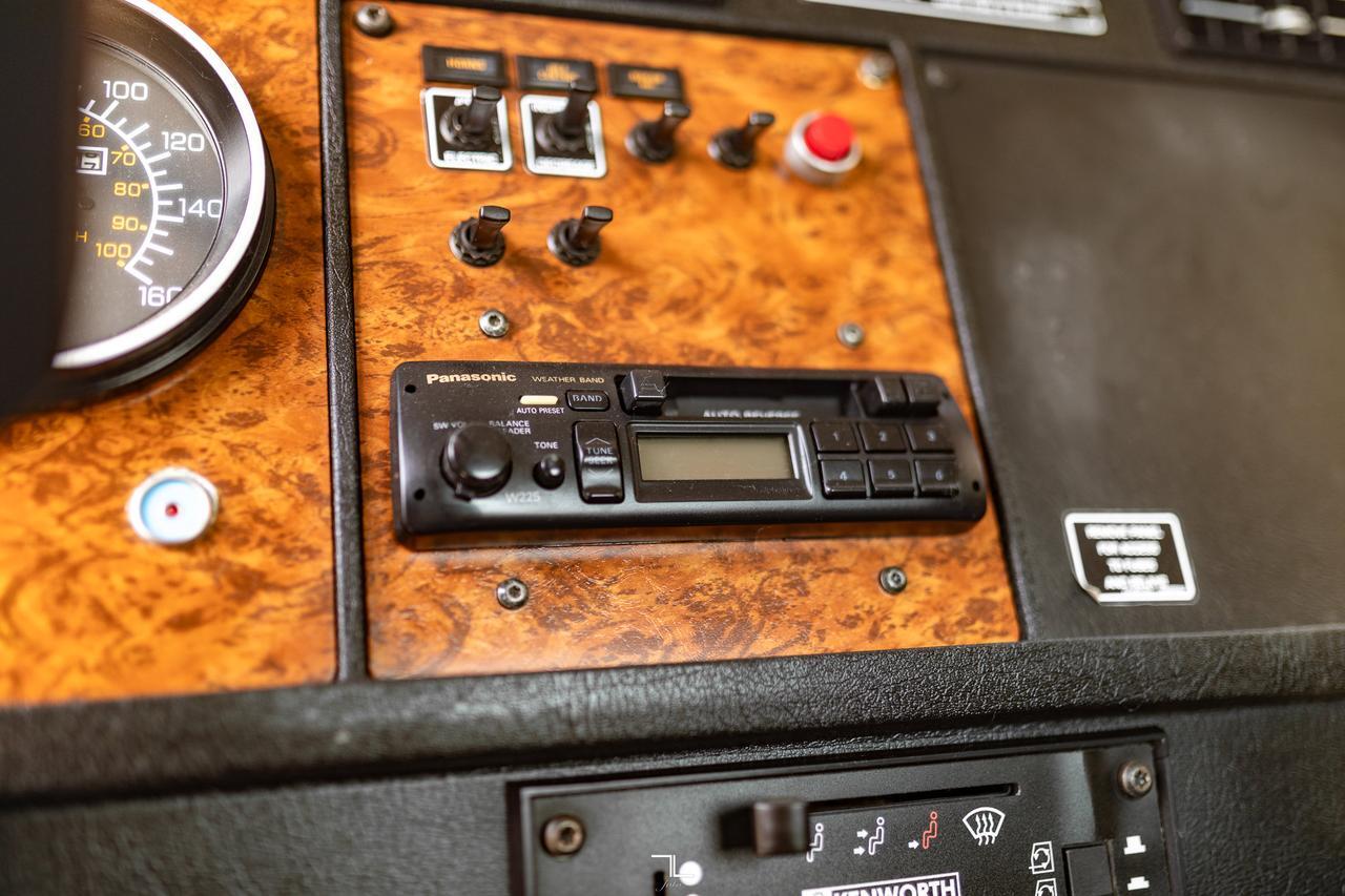 1999 Kenworth T300 Daycab & Chassis Diesel Red Deer AB