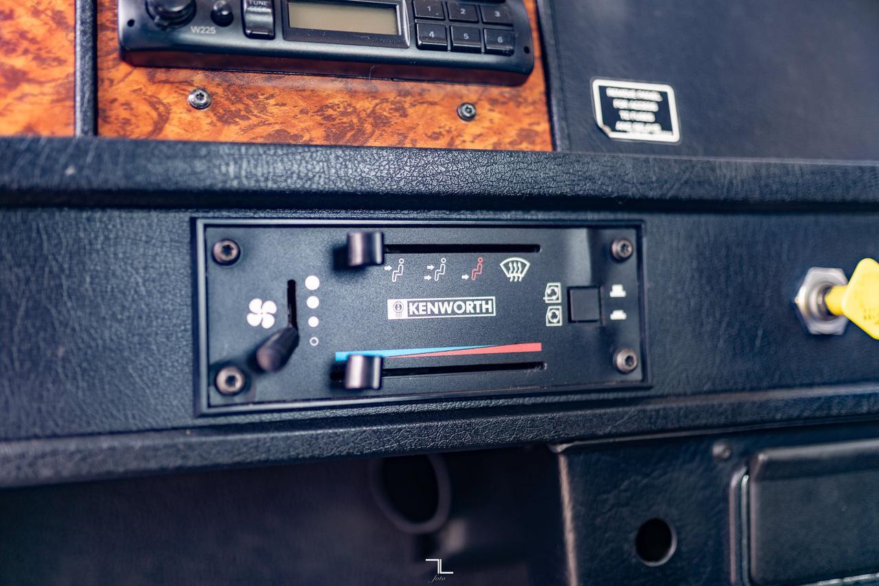 1999 Kenworth T300 Daycab & Chassis Diesel Red Deer AB