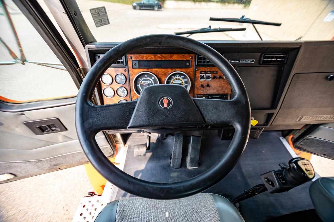 1999 Kenworth T300 Daycab & Chassis Diesel Red Deer AB