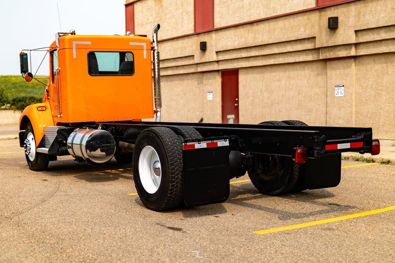 1999 Kenworth T300 Daycab & Chassis Diesel Red Deer AB