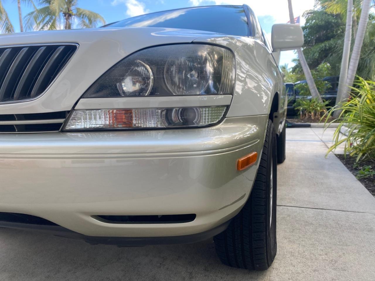 1999 Lexus RX 300 Luxury SUV LOW MILES 62,417 1 OWNER Pompano Beach FL