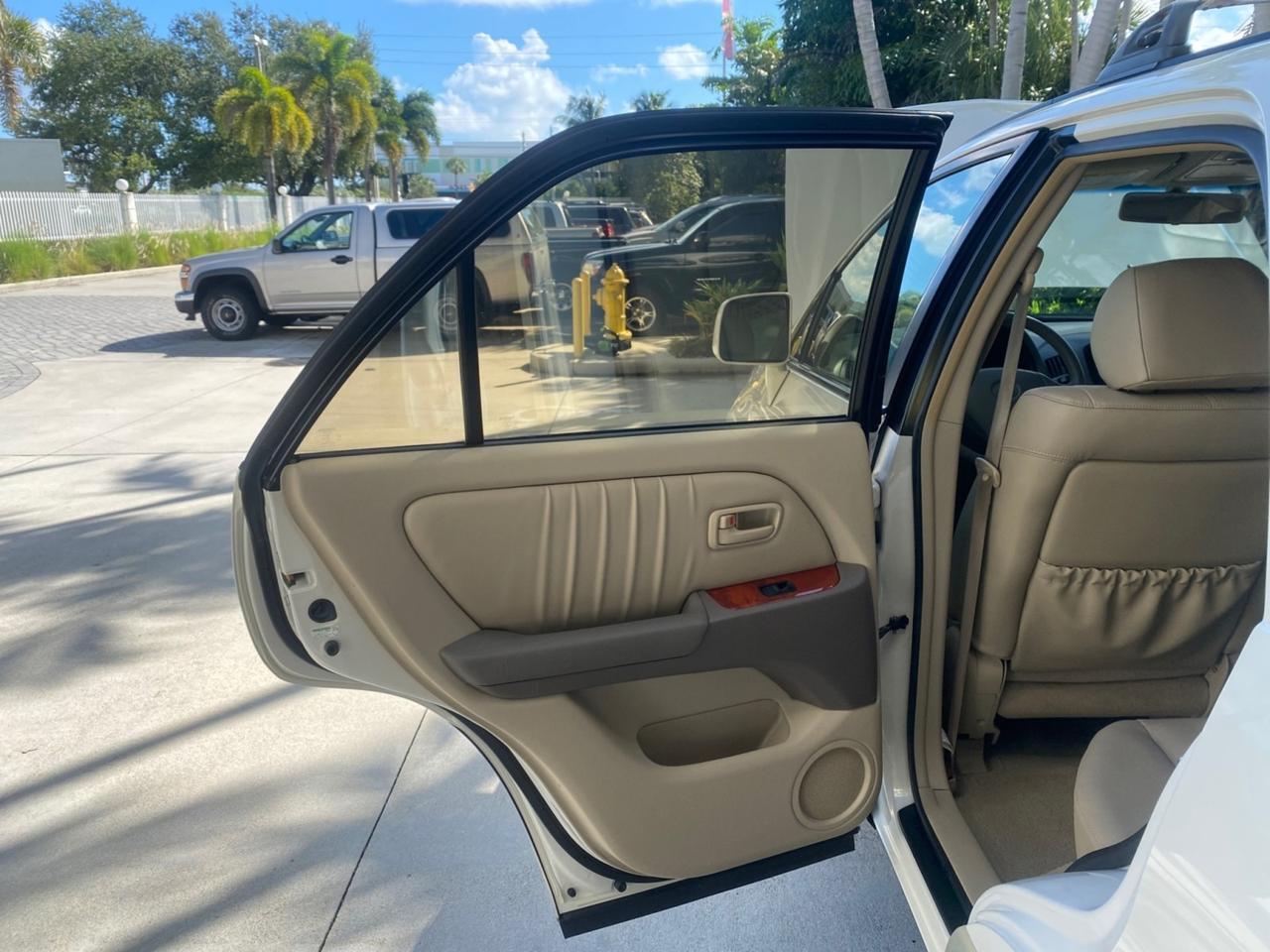 1999 Lexus RX 300 Luxury SUV LOW MILES 62,417 1 OWNER Pompano Beach FL
