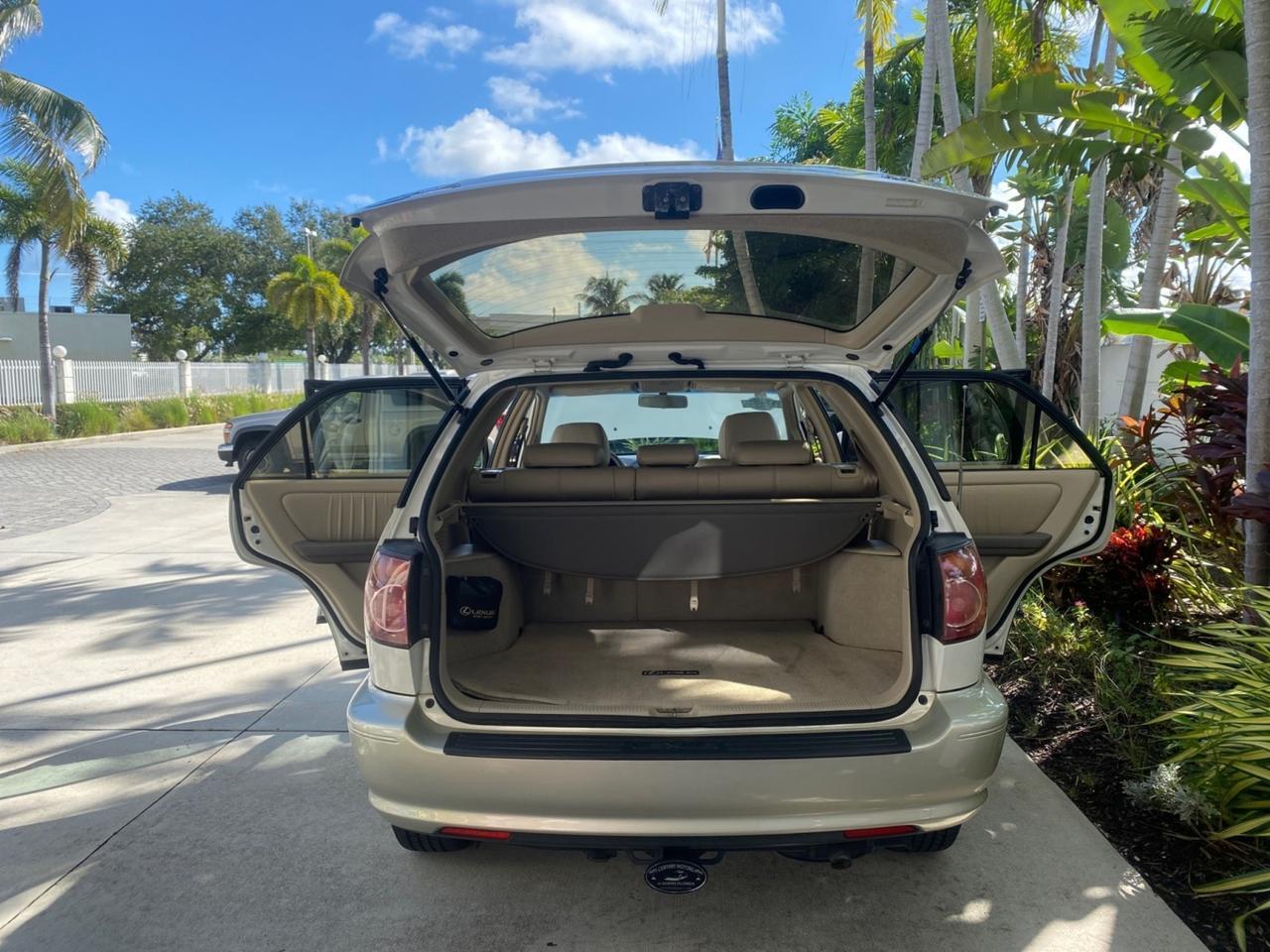 1999 Lexus RX 300 Luxury SUV LOW MILES 62,417 1 OWNER Pompano Beach FL