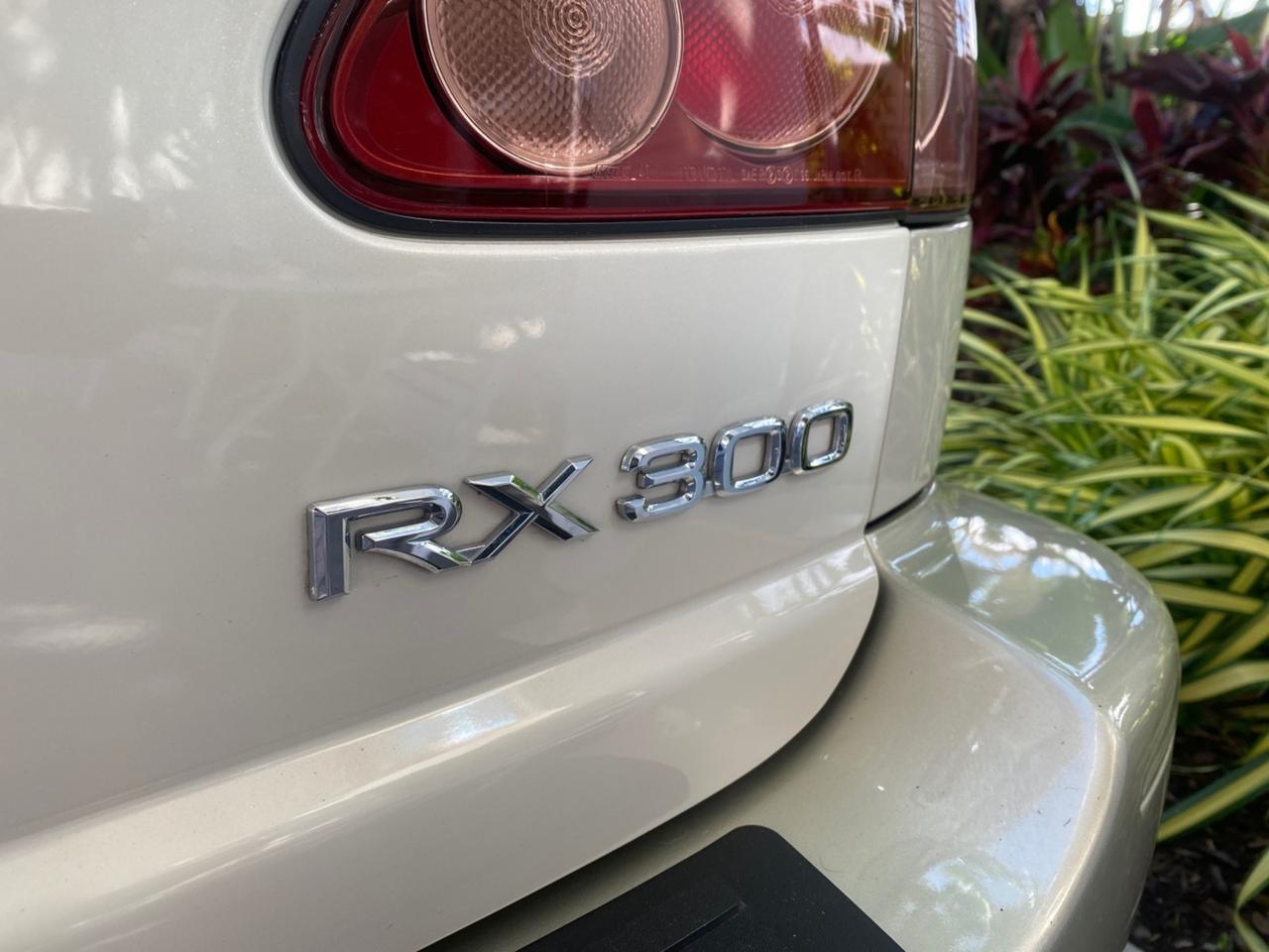 1999 Lexus RX 300 Luxury SUV LOW MILES 62,417 1 OWNER Pompano Beach FL