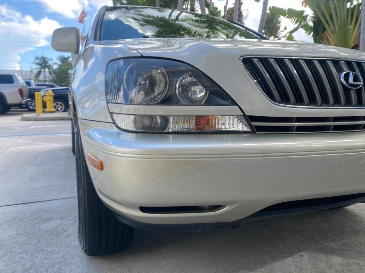1999 Lexus RX 300 Luxury SUV LOW MILES 62,417 1 OWNER Pompano Beach FL