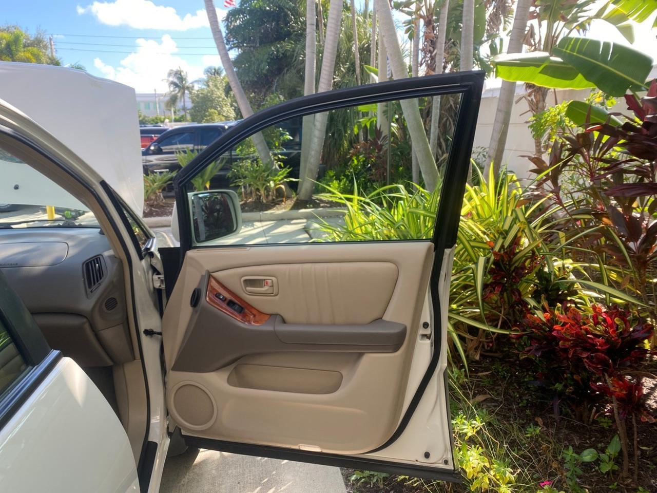 1999 Lexus RX 300 Luxury SUV LOW MILES 62,417 1 OWNER Pompano Beach FL
