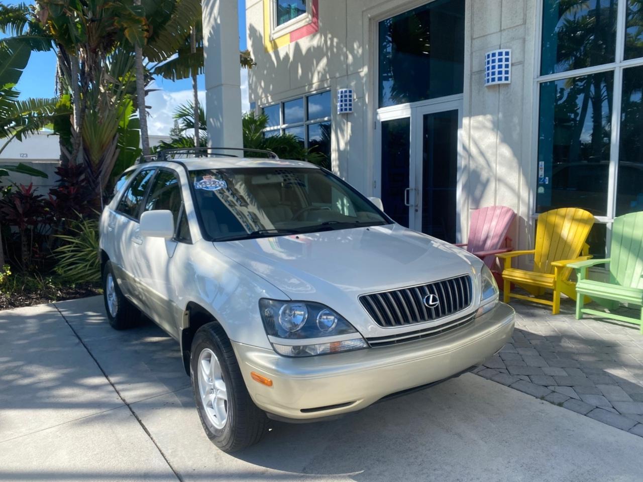 1999 Lexus RX 300 Luxury SUV LOW MILES 62,417 1 OWNER