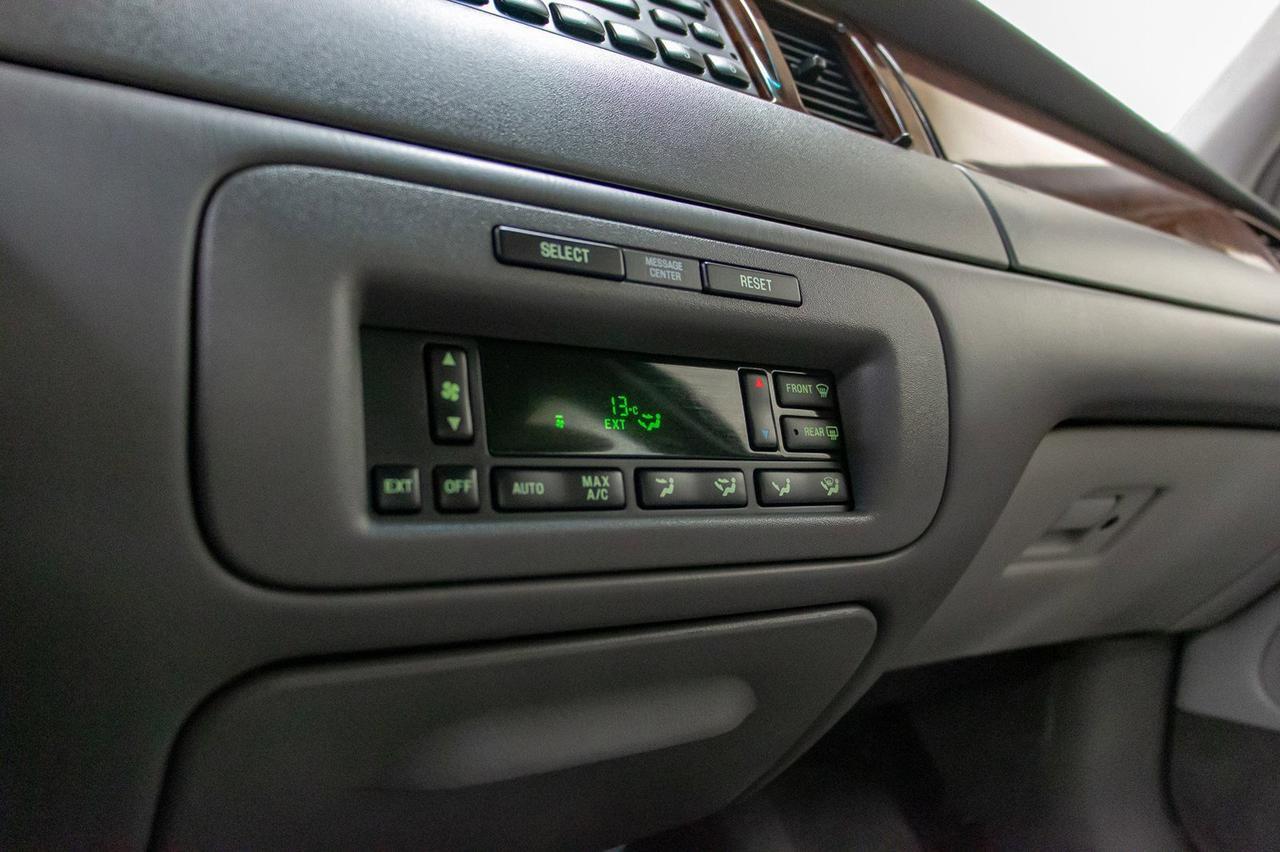 1999 Lincoln Town Car Signature Leather Heated Seats Red Deer AB