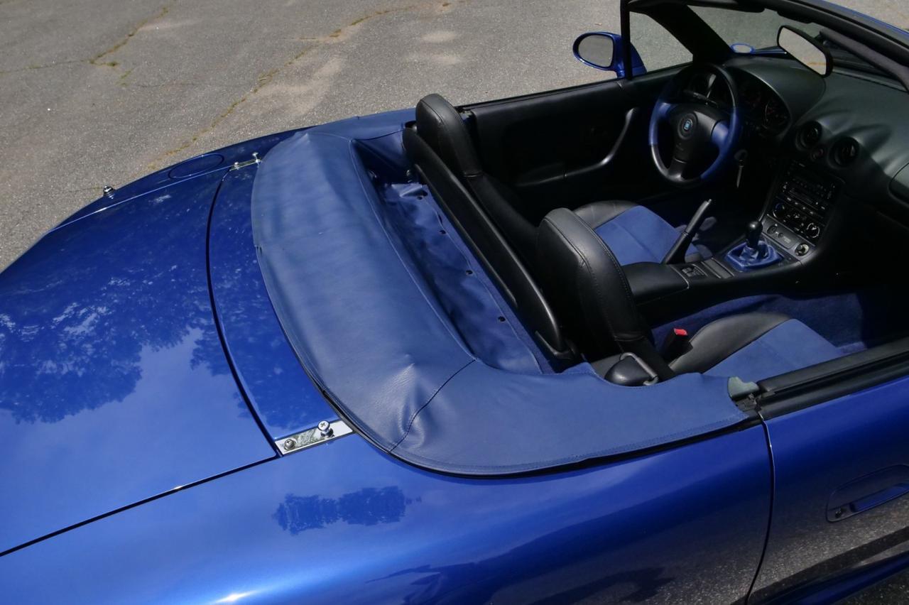 1999 Mazda MX-5 Miata 10th Anniversary Edition / Manual / Hard And Soft Tops! Lincolnton NC