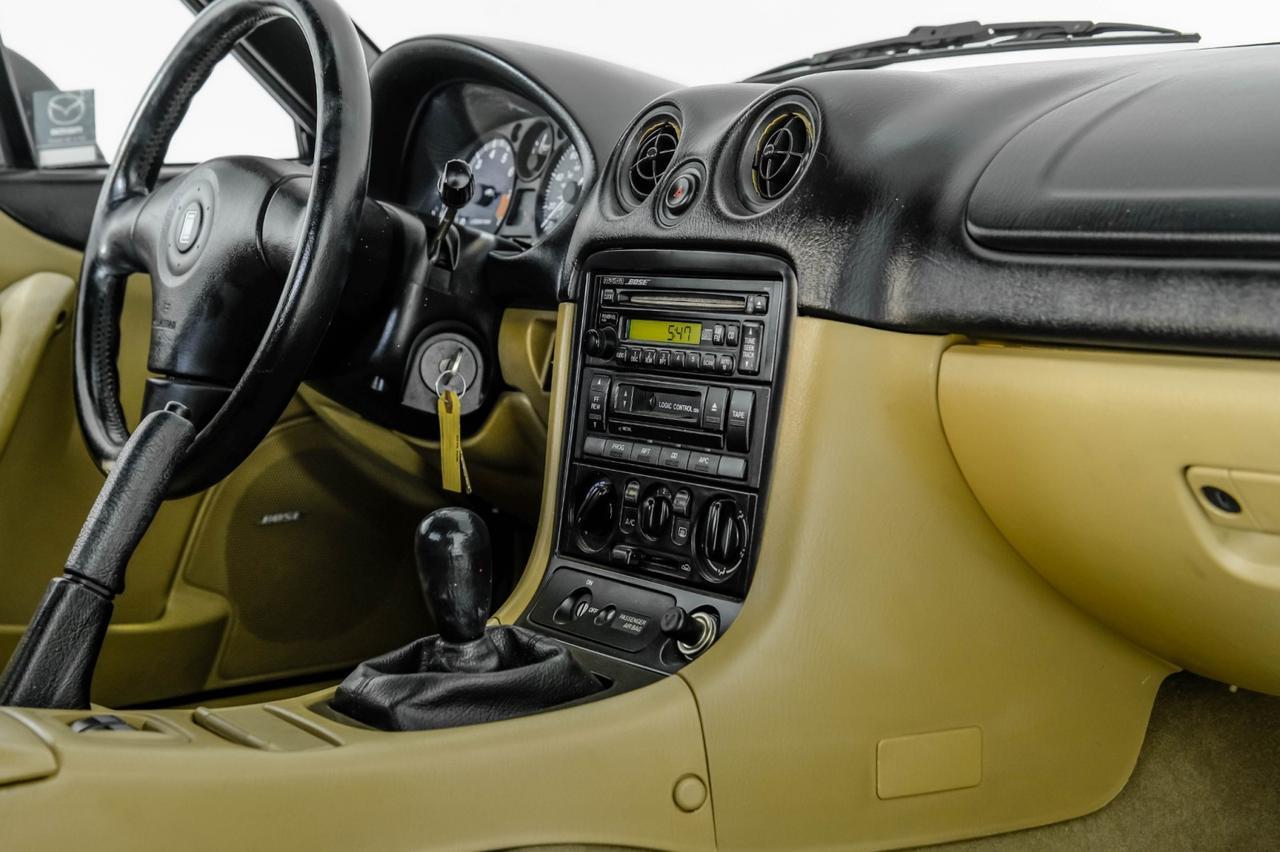 1999 Mazda MX-5 Miata LEATHER SEATS BOSE SOUND CRUISE CONTROL POWER EQUIPMENT LEATHER STEERING WHEEL Carrollton TX
