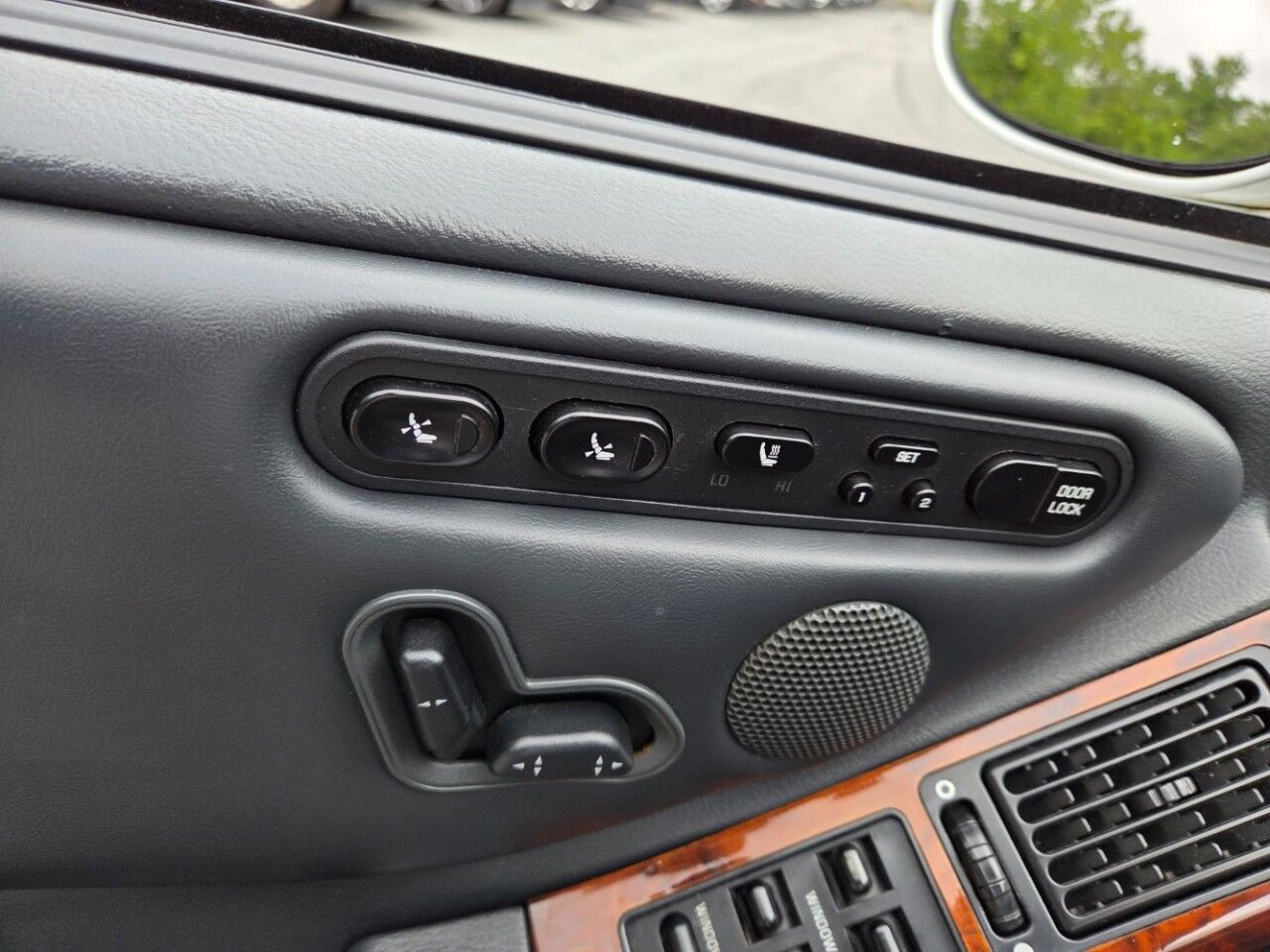 1999 Oldsmobile Aurora Base Charlton MA