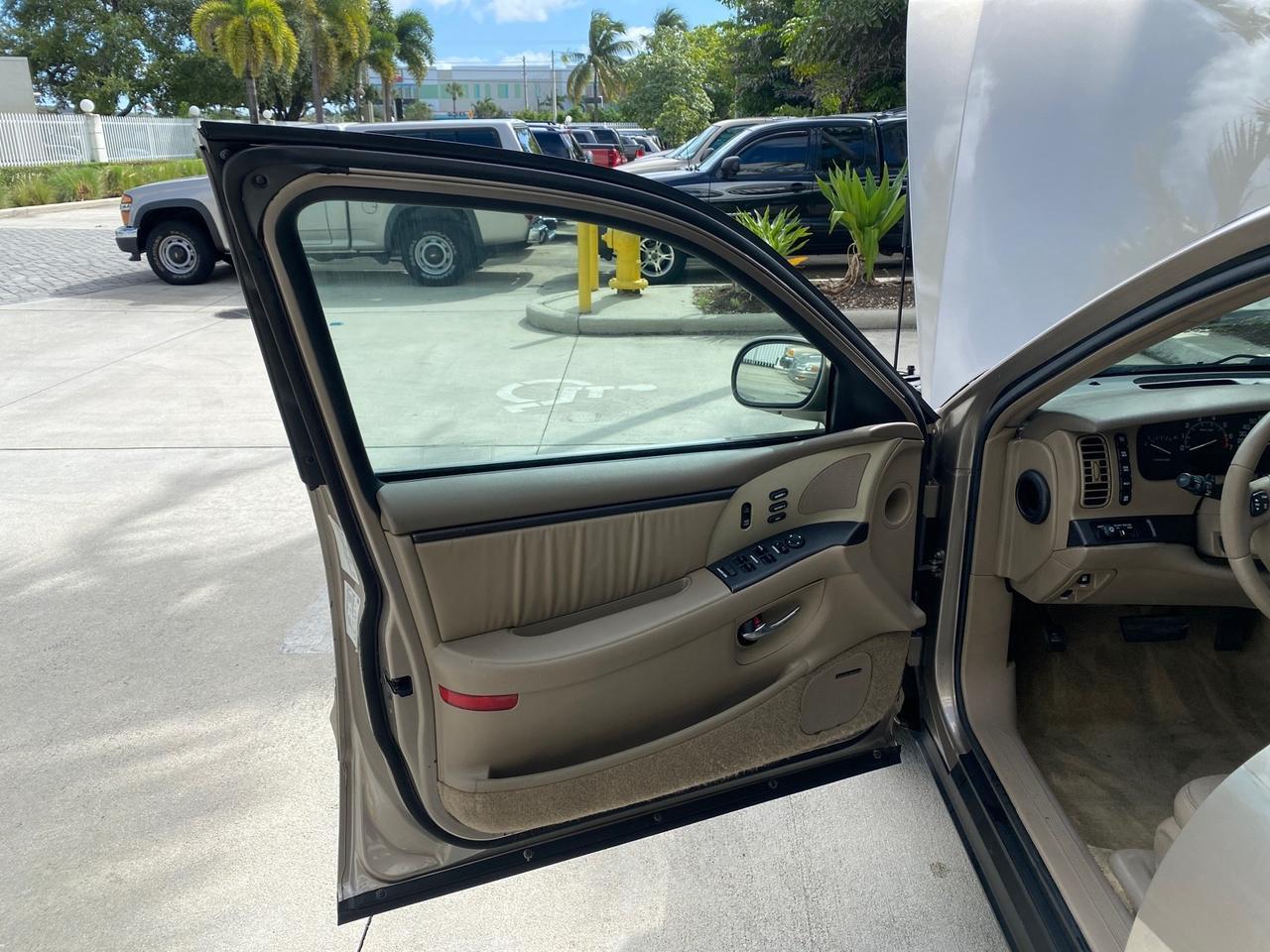 2000 Buick Park Avenue Ultra LOW MILES 72,419 Pompano Beach FL