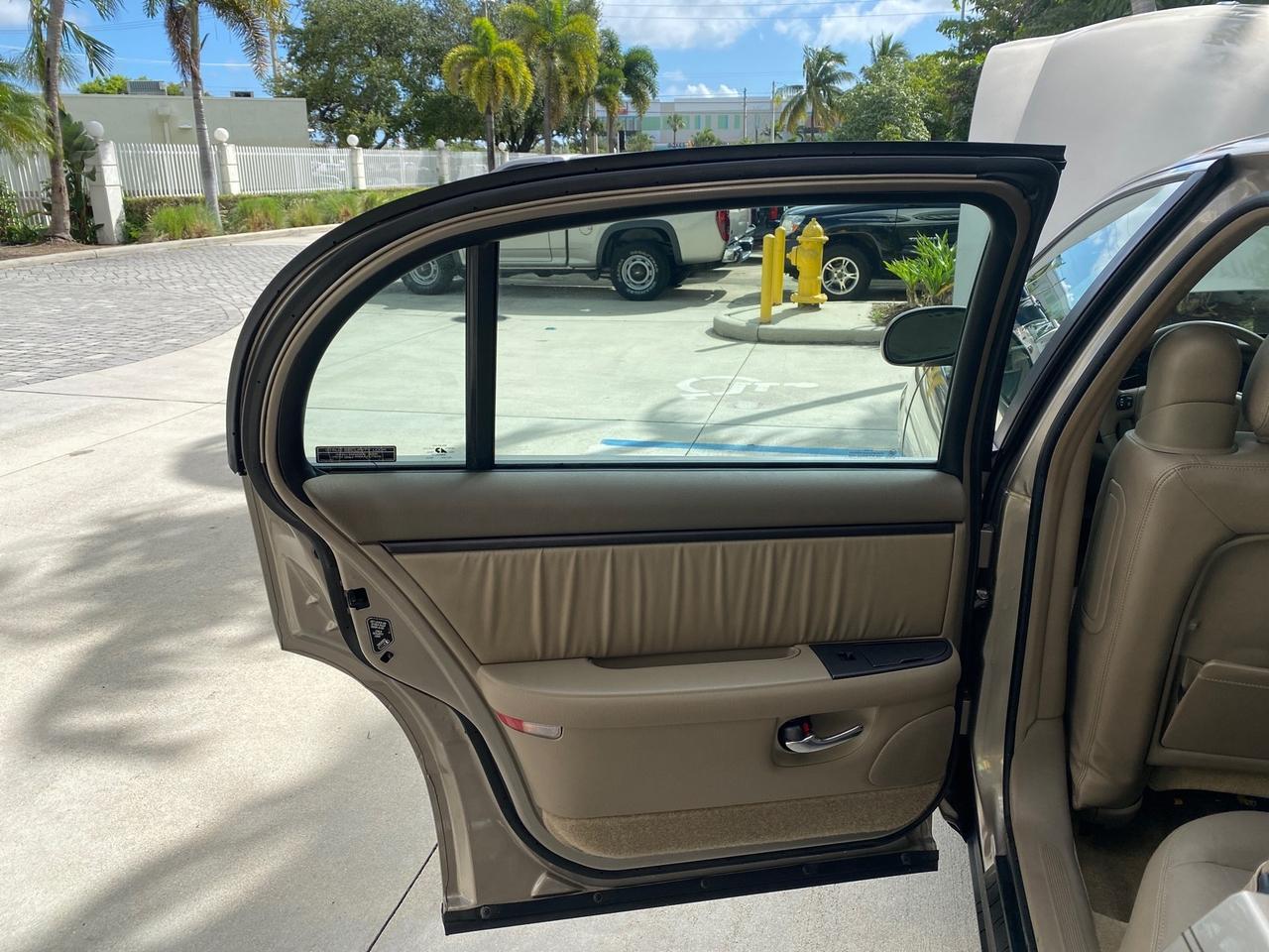2000 Buick Park Avenue Ultra LOW MILES 72,419 Pompano Beach FL