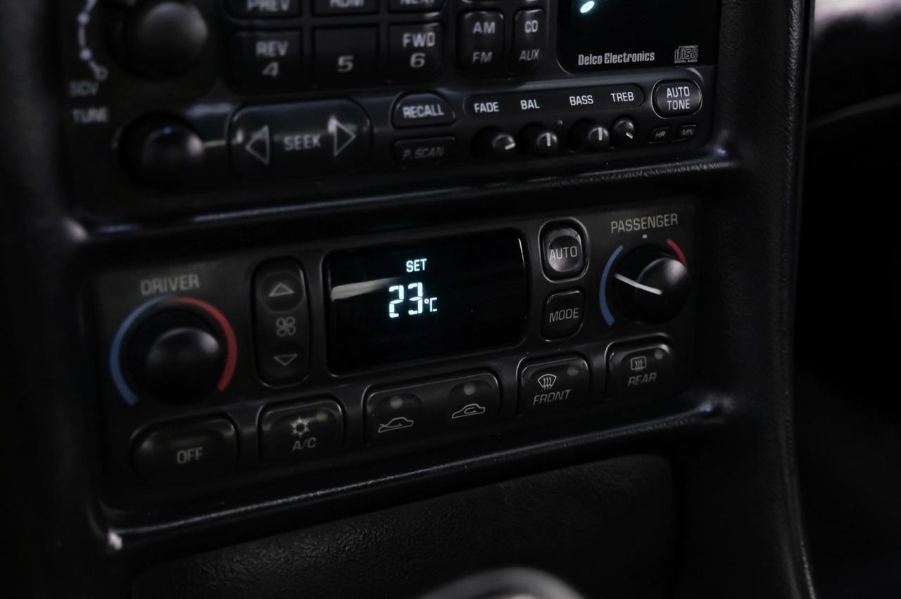 2000 Chevrolet Corvette Convertible HEADUP DISPLAY LEATHER SEATS BOSE SOUND CRUISE CONTROL ALLOY WHEELS Carrollton TX