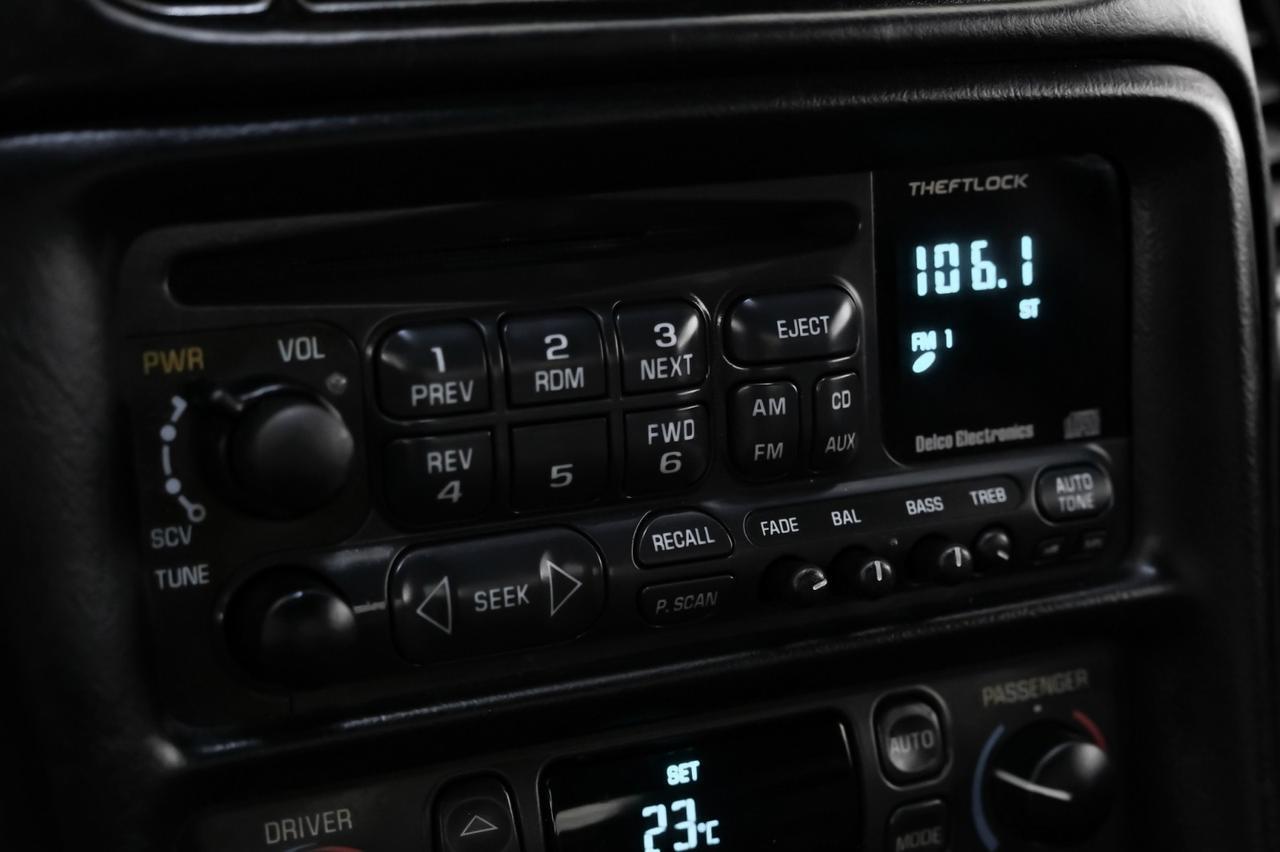 2000 Chevrolet Corvette Convertible HEADUP DISPLAY LEATHER SEATS BOSE SOUND CRUISE CONTROL ALLOY WHEELS Carrollton TX