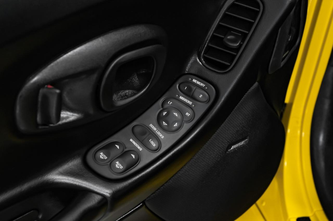 2000 Chevrolet Corvette Convertible HEADUP DISPLAY LEATHER SEATS BOSE SOUND CRUISE CONTROL ALLOY WHEELS Carrollton TX