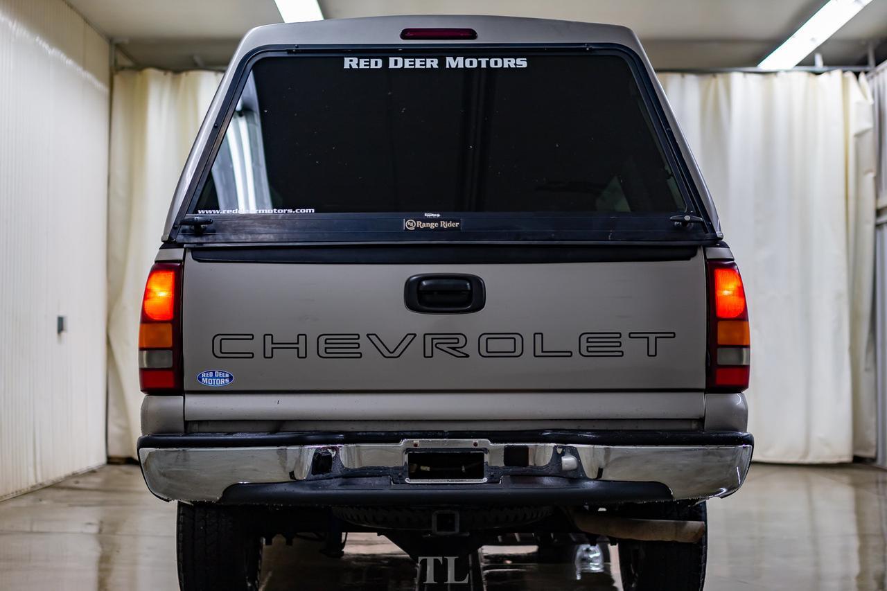 2000 Chevrolet Silverado 2500 4x4 Reg Cab LT Longbox Topper Red Deer AB