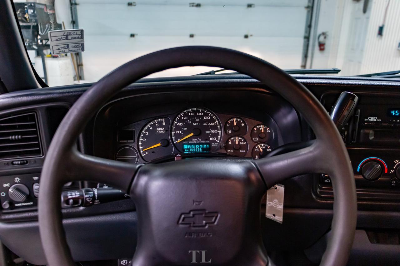 2000 Chevrolet Silverado 2500 4x4 Reg Cab LT Longbox Topper Red Deer AB