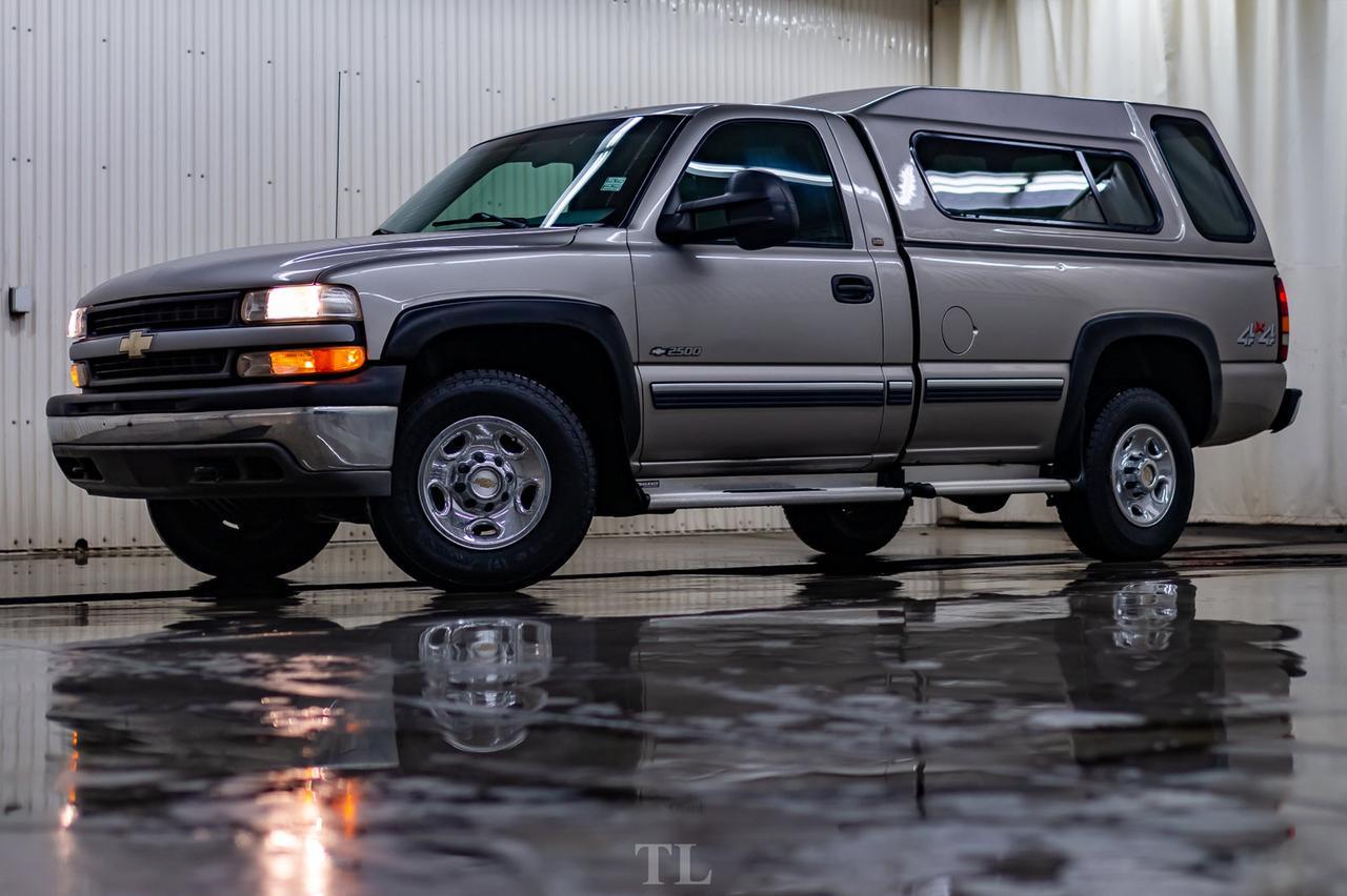 2000 Chevrolet Silverado 2500 4x4 Reg Cab LT Longbox Topper Red Deer AB