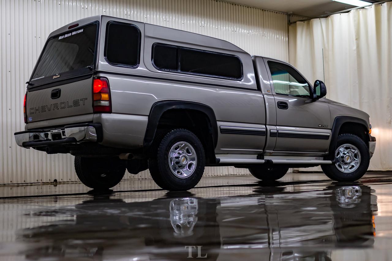 2000 Chevrolet Silverado 2500 4x4 Reg Cab LT Longbox Topper Red Deer AB