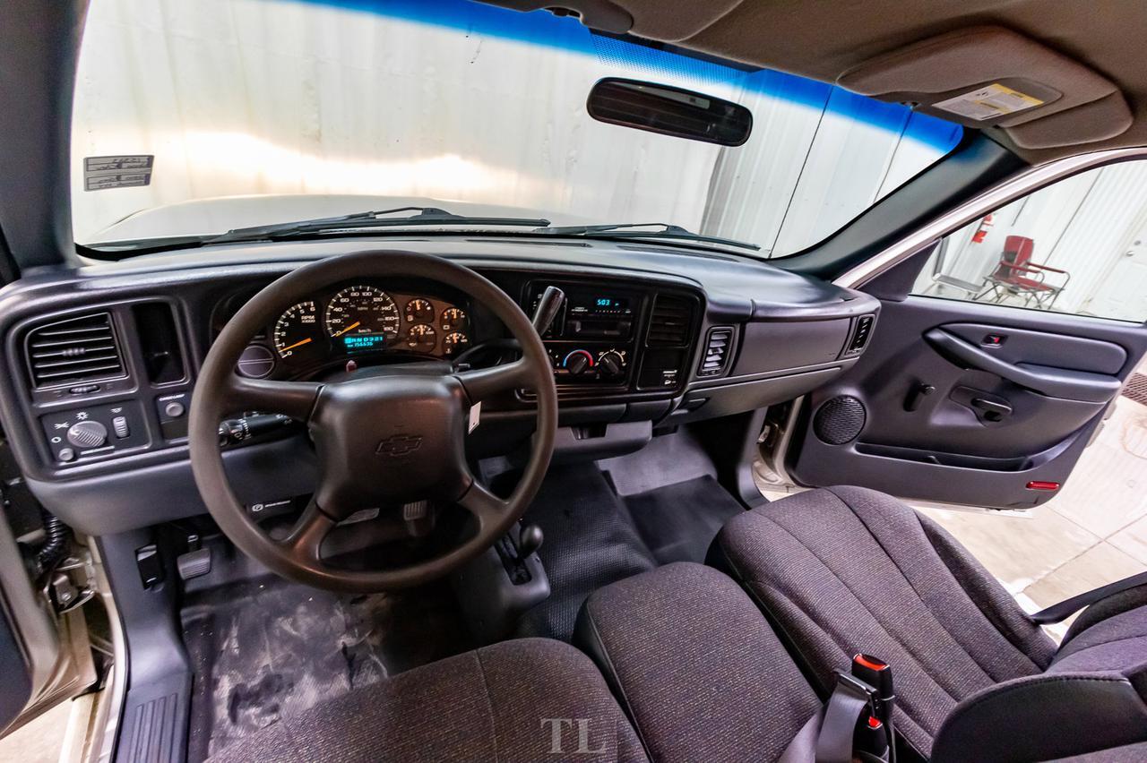 2000 Chevrolet Silverado 2500 4x4 Reg Cab LT Longbox Topper Red Deer AB