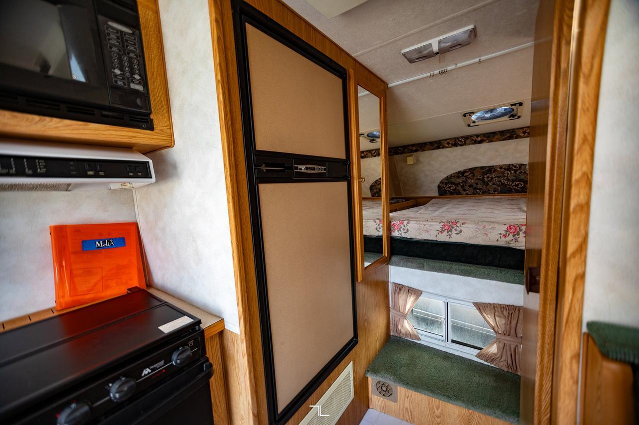 2000 Citation 4 Seasons Truck Camper Red Deer AB